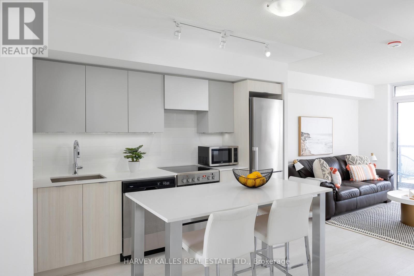 1301 - 30 Gibbs Road, Toronto (Islington-City Centre West), Ontario  M9B 6L6 - Photo 8 - W12809006