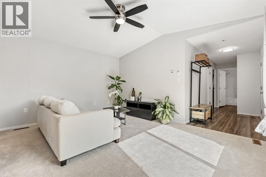 305 Stanley Avenue, Okotoks, Alberta  T1S 1M5 - Photo 6 - A2256943