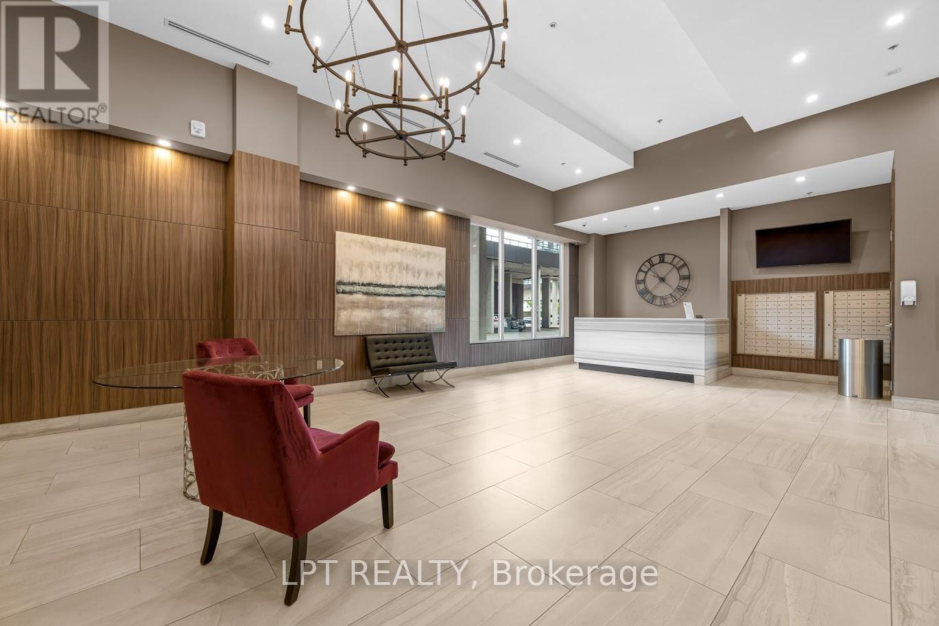 901 - 560 North Service Road N, Grimsby, Ontario  L3M 4E8 - Photo 17 - X12808948