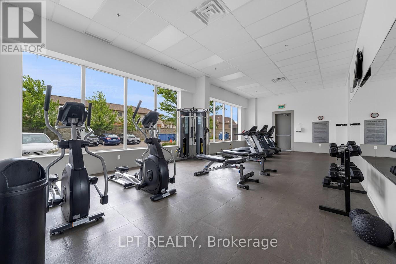 901 - 560 North Service Road N, Grimsby, Ontario  L3M 4E8 - Photo 19 - X12808948