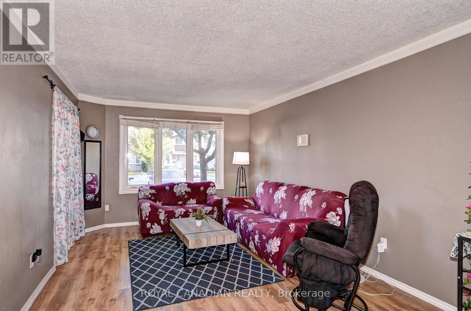 E - 515 Weber Street N, Waterloo, Ontario  N2L 4G1 - Photo 4 - X12808966