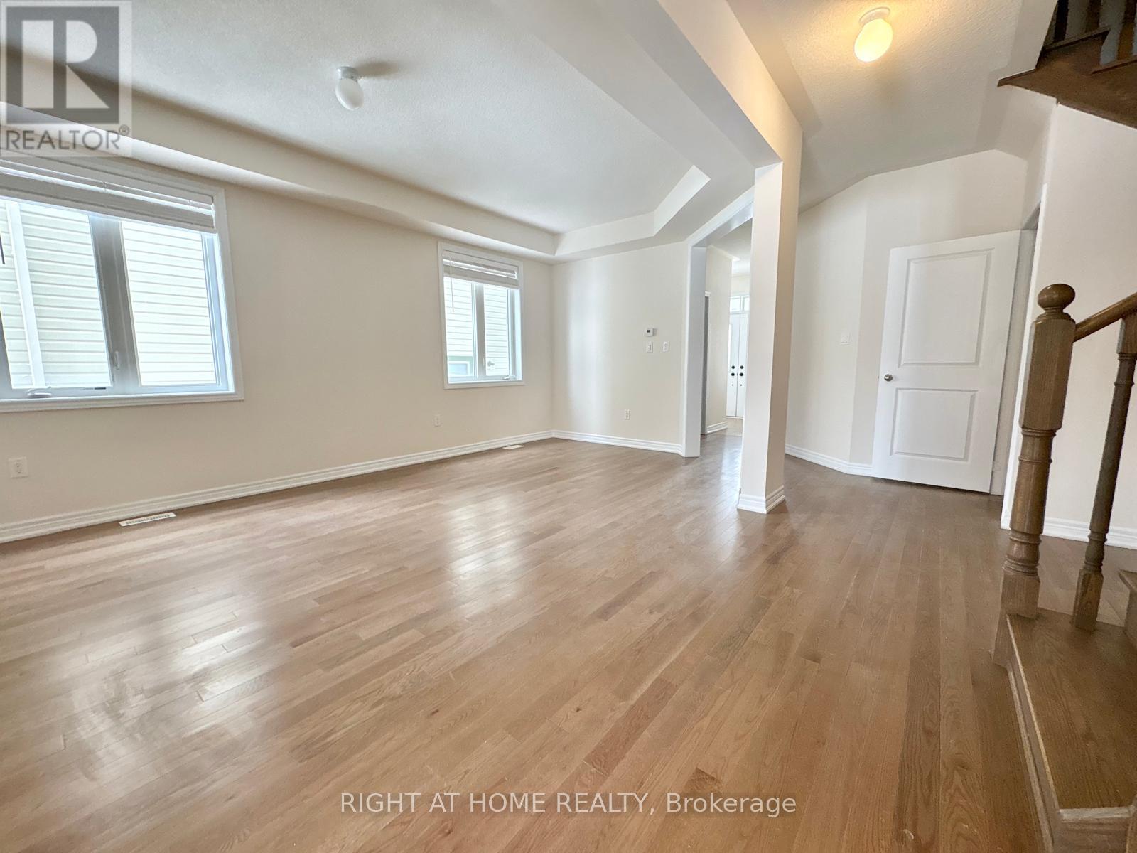 675 Anishinaabe Drive, Shelburne, Ontario  L9V 3Y5 - Photo 2 - X12808994