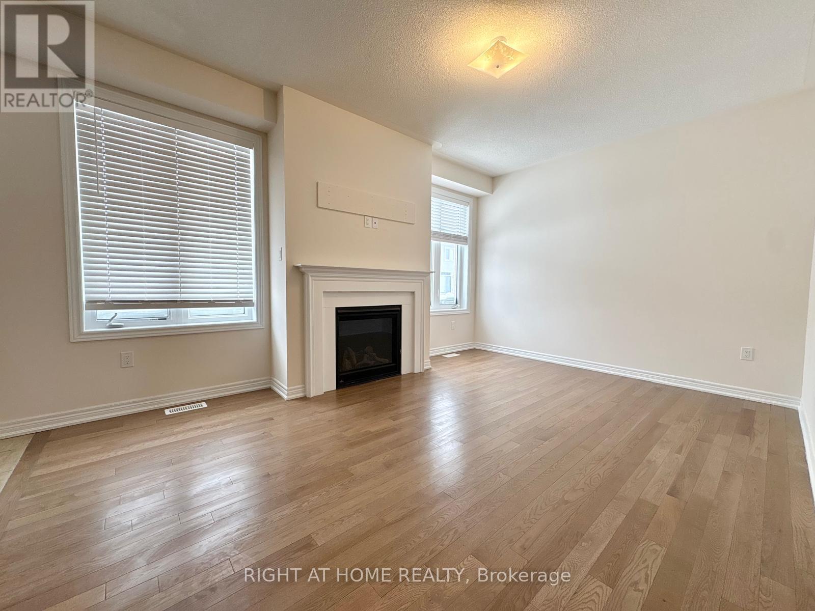 675 Anishinaabe Drive, Shelburne, Ontario  L9V 3Y5 - Photo 4 - X12808994