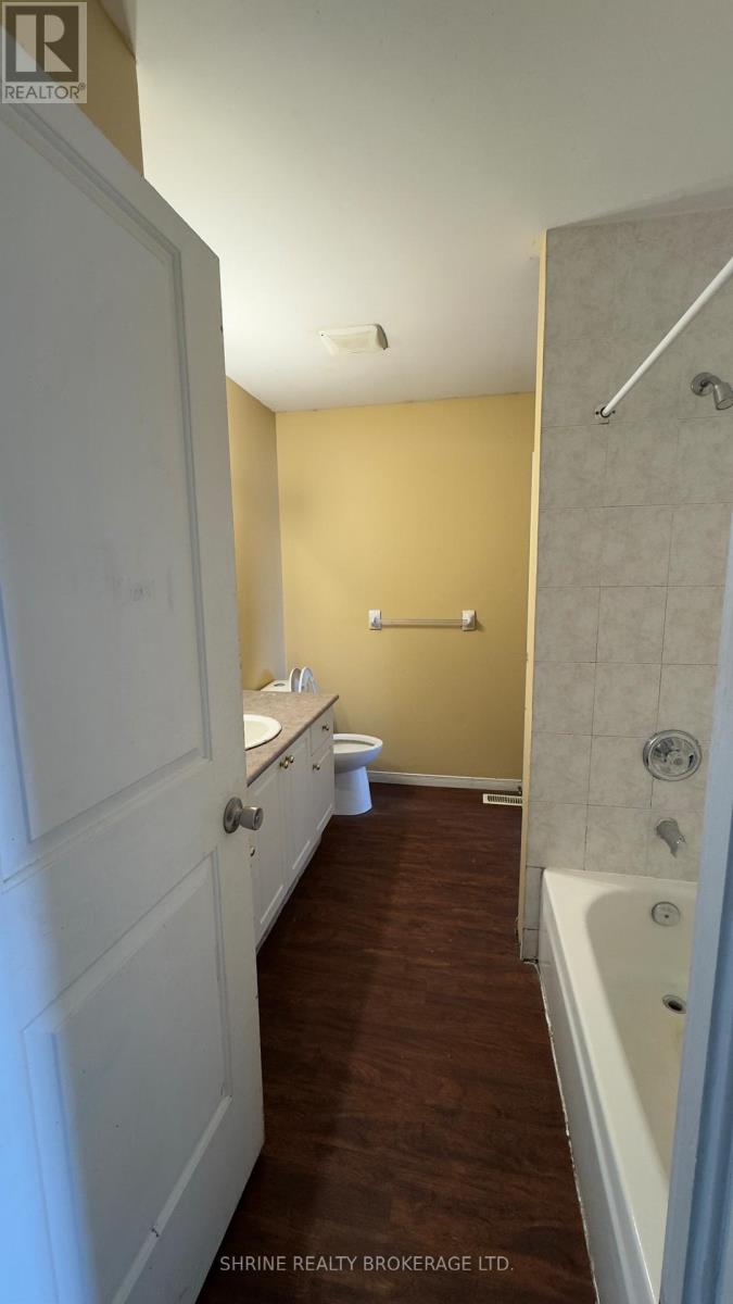 215 Thurman Circle, London East, Ontario  N5V 4Z2 - Photo 8 - X12739222