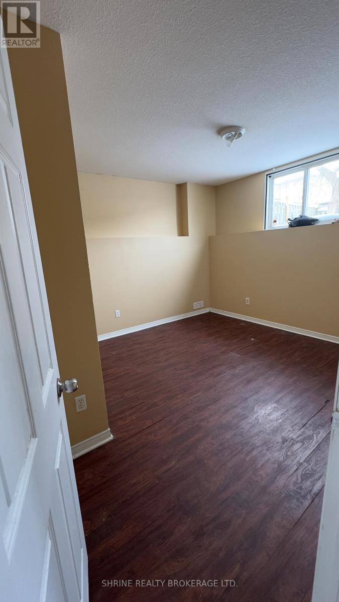 215 Thurman Circle, London East, Ontario  N5V 4Z2 - Photo 11 - X12739222