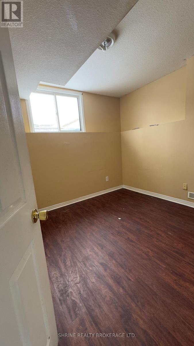 215 Thurman Circle, London East, Ontario  N5V 4Z2 - Photo 12 - X12739222