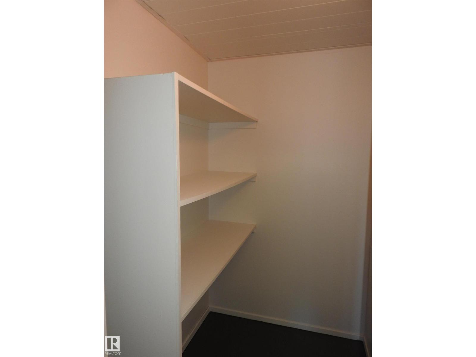 #105 10160 115 St Nw, Edmonton, Alberta  T5K 1T6 - Photo 21 - E4471178