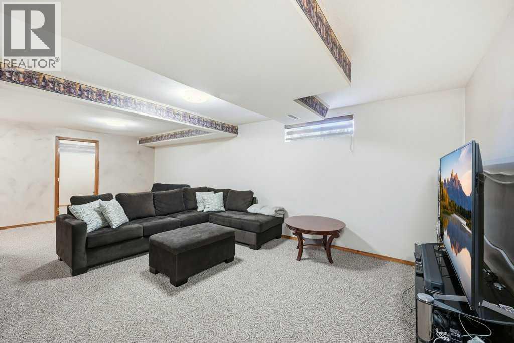 63 Coral Springs Green Ne, Calgary, Alberta  T3J 3S5 - Photo 34 - A2287167