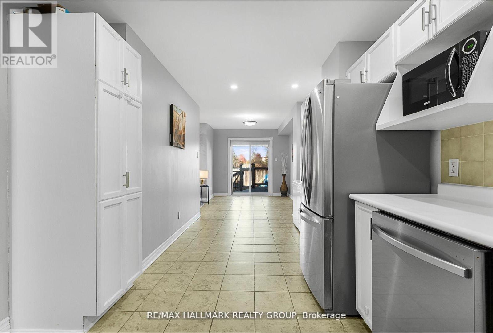 93 Cedarock Drive, Ottawa, Ontario  K2M 2H5 - Photo 7 - X12809044