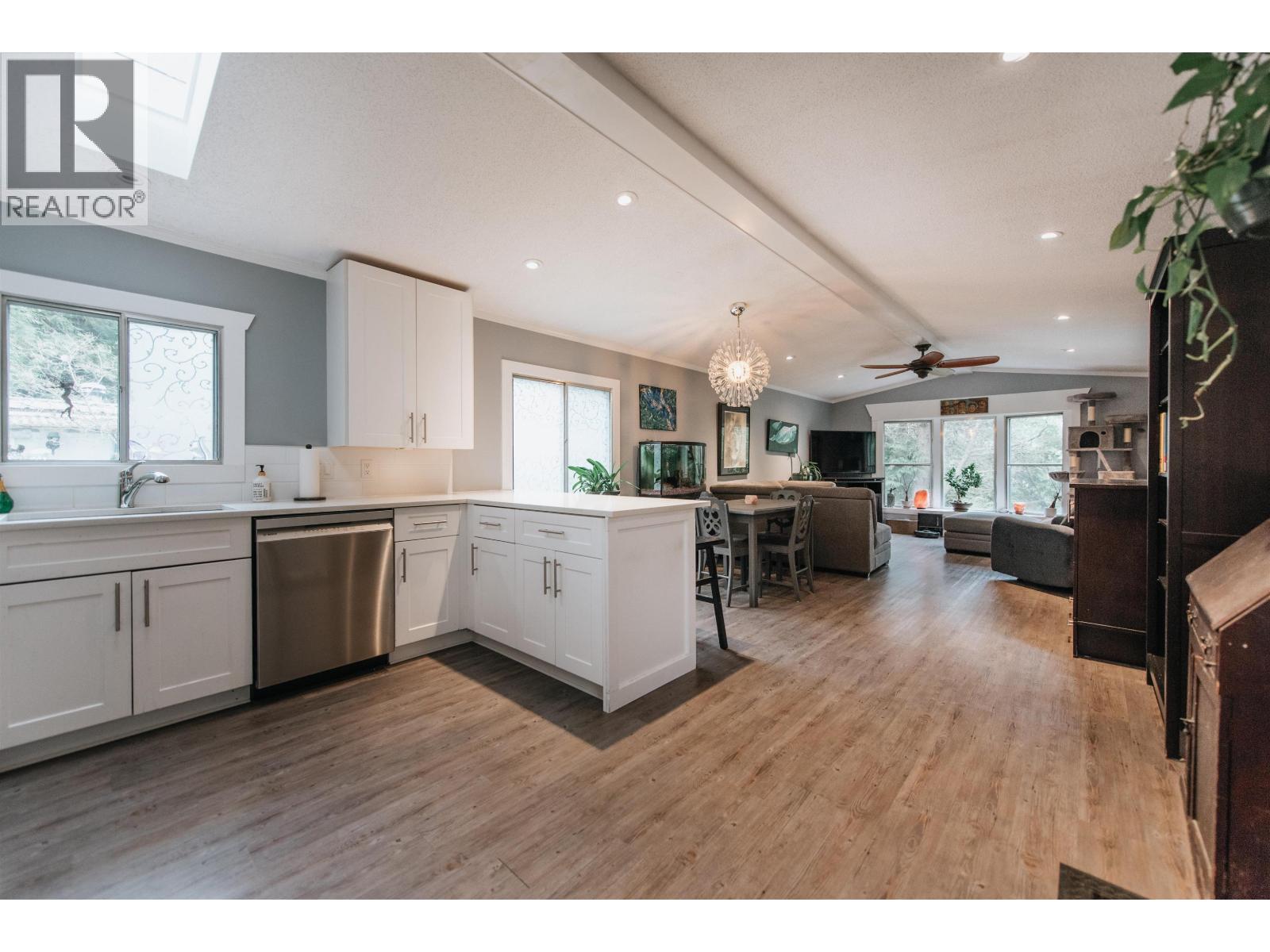 25 5288 Selma Park Road, Sechelt, British Columbia  V7Z 0C2 - Photo 10 - R3092227