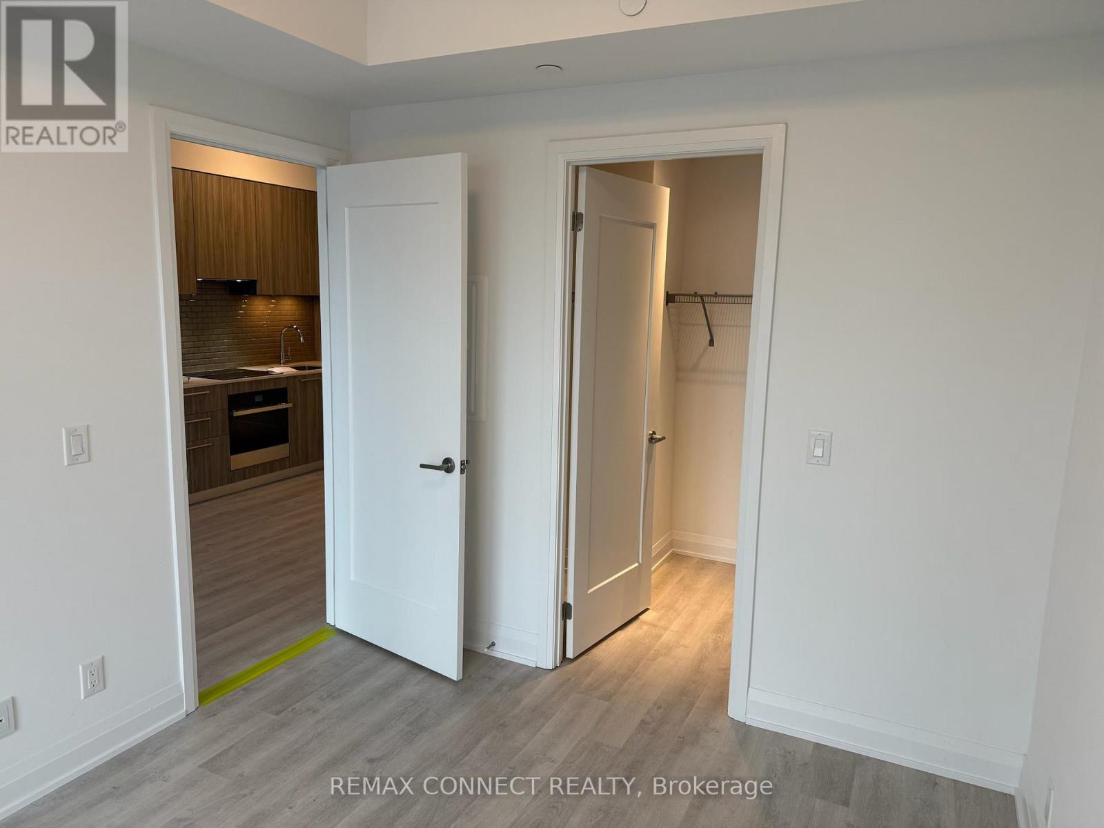 2207 - 65 Broadway Avenue, Toronto, Ontario  M4P 1T9 - Photo 10 - C12809020