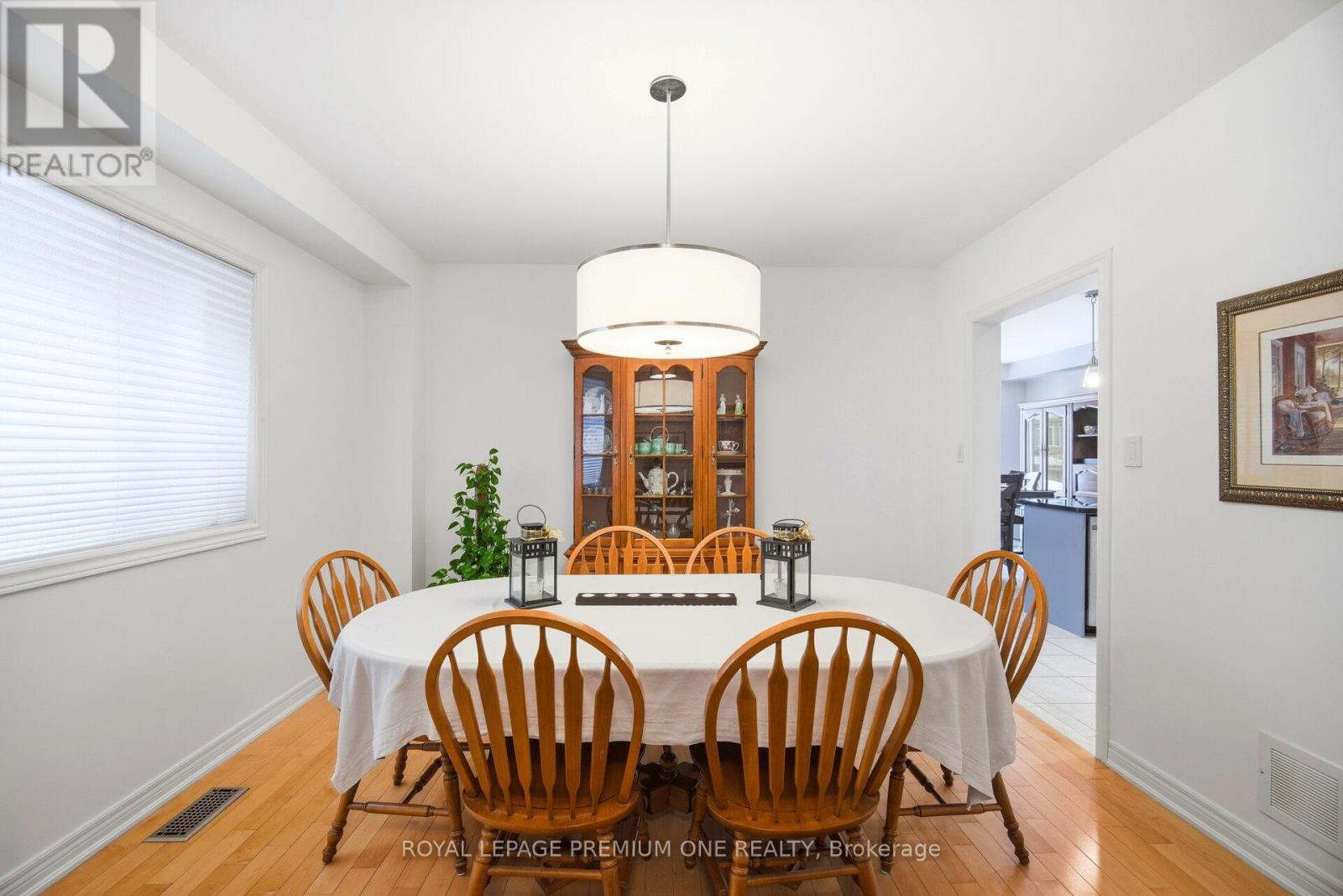 99 Royal Pine Avenue, Vaughan, Ontario  L4H 1S8 - Photo 10 - N12809054