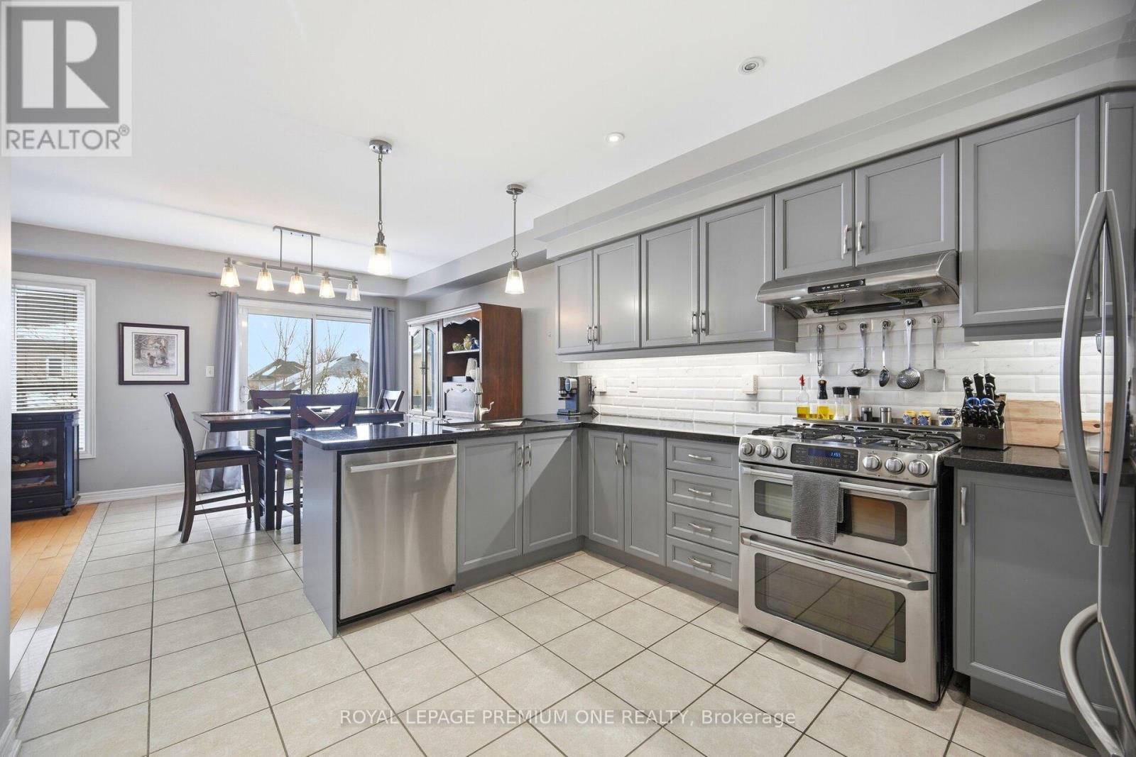 99 Royal Pine Avenue, Vaughan, Ontario  L4H 1S8 - Photo 12 - N12809054