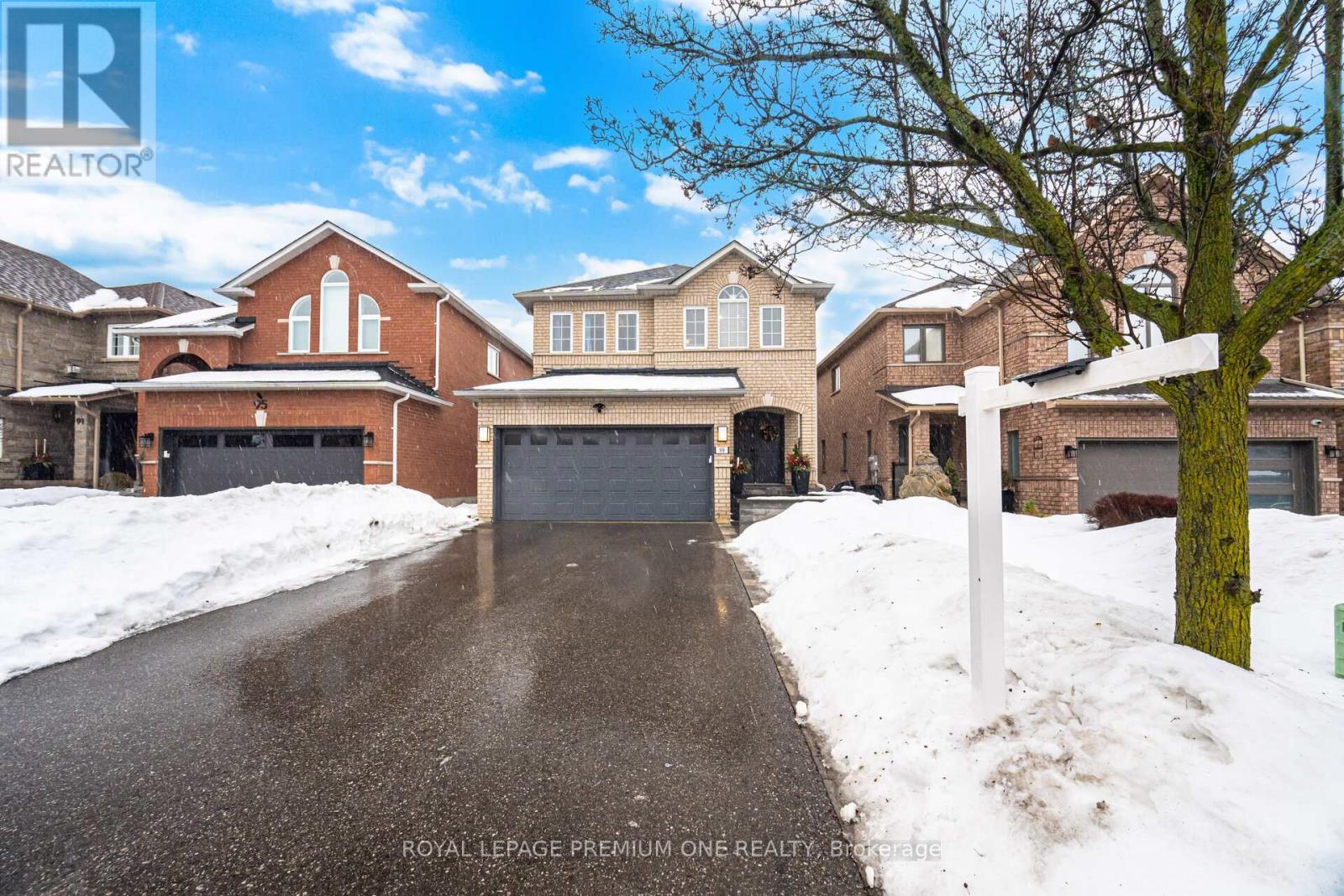 99 Royal Pine Avenue, Vaughan, Ontario  L4H 1S8 - Photo 2 - N12809054