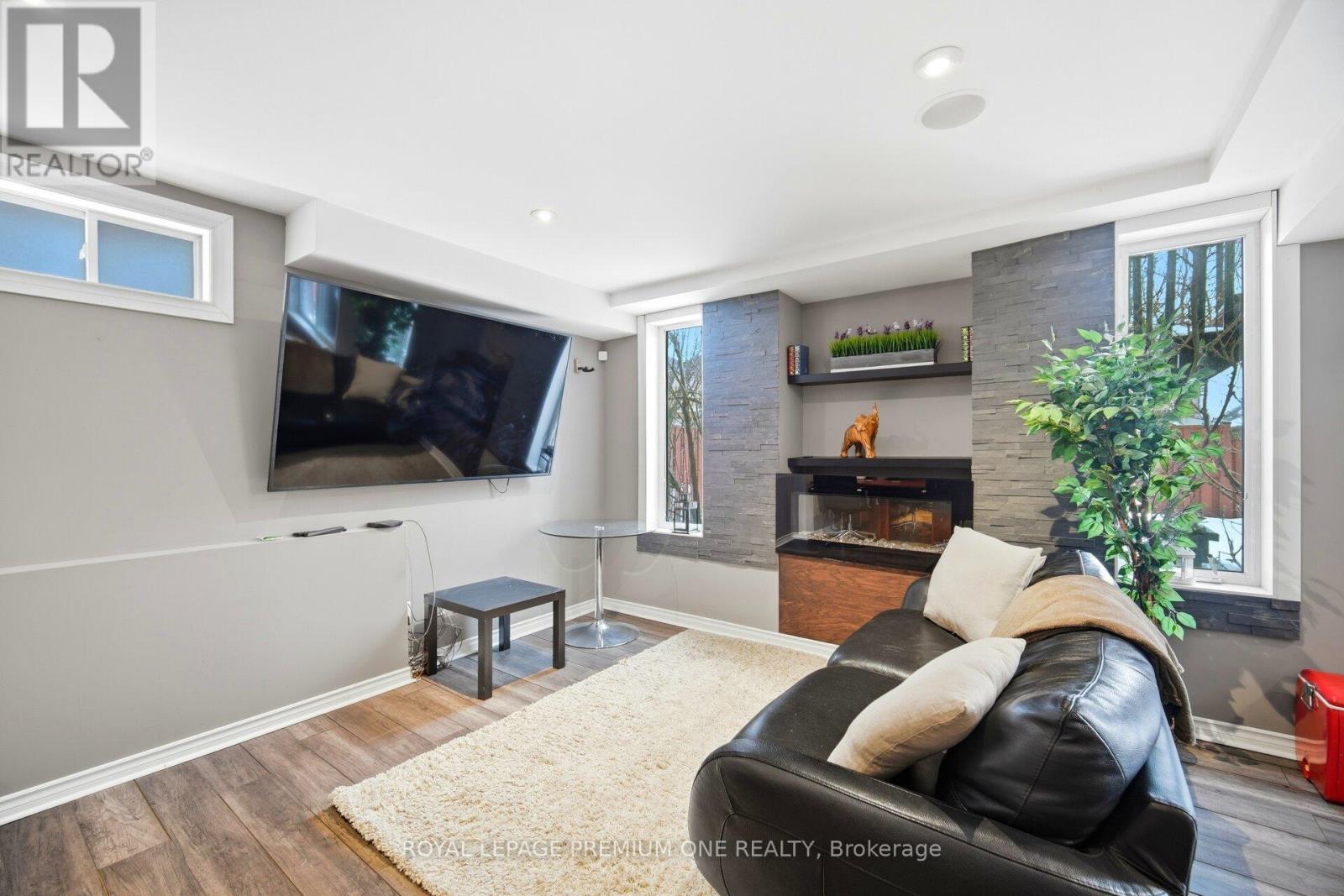 99 Royal Pine Avenue, Vaughan, Ontario  L4H 1S8 - Photo 37 - N12809054