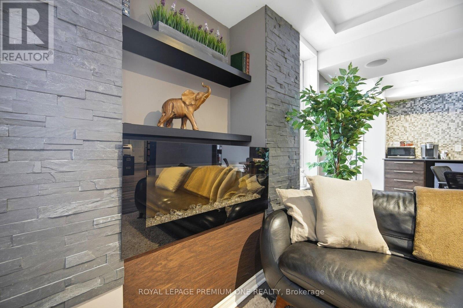 99 Royal Pine Avenue, Vaughan, Ontario  L4H 1S8 - Photo 38 - N12809054