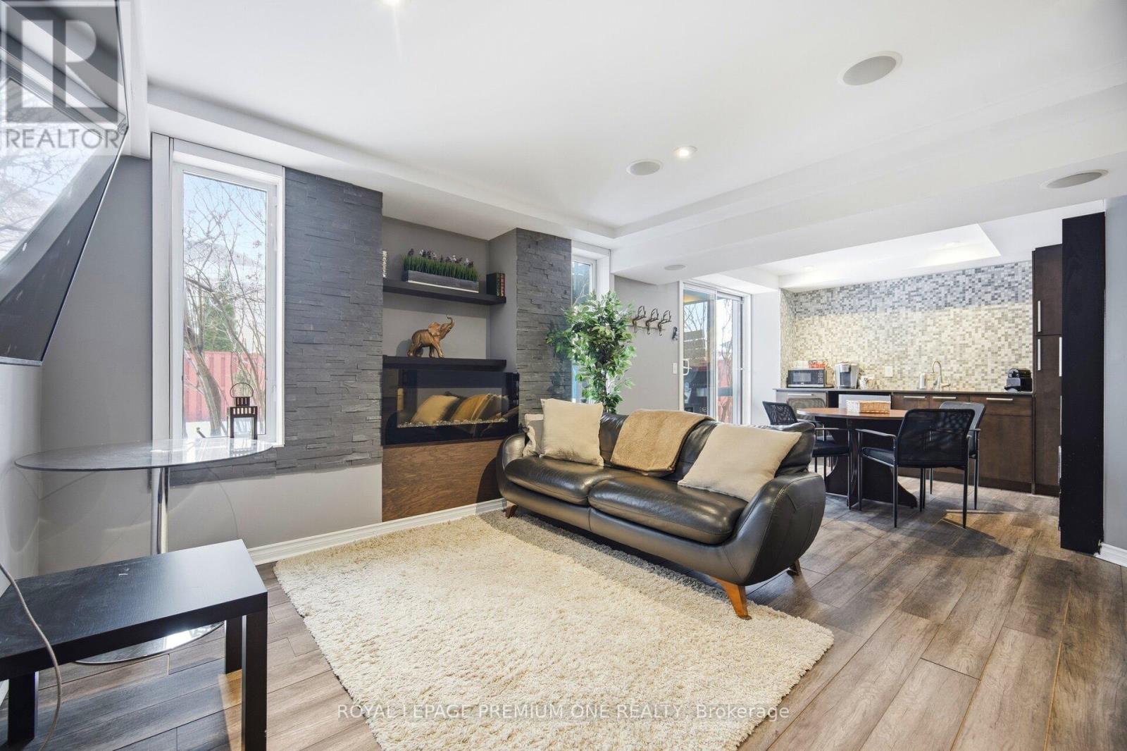 99 Royal Pine Avenue, Vaughan, Ontario  L4H 1S8 - Photo 39 - N12809054