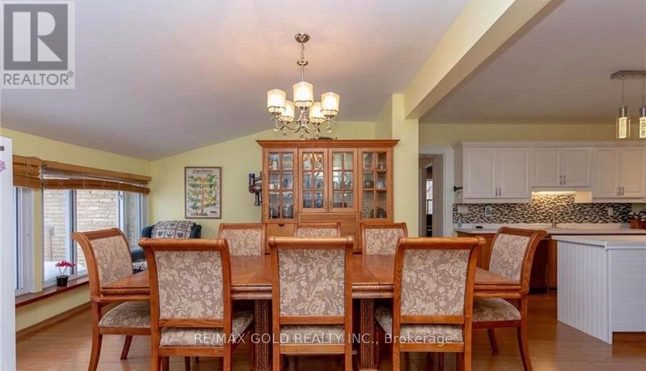 35 William Street, St. Thomas, Ontario N5R 3H1 - Photo 8 - X12788620