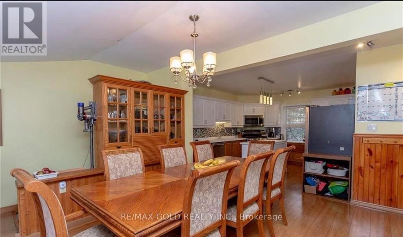 35 William Street, St. Thomas, Ontario N5R 3H1 - Photo 5 - X12788620