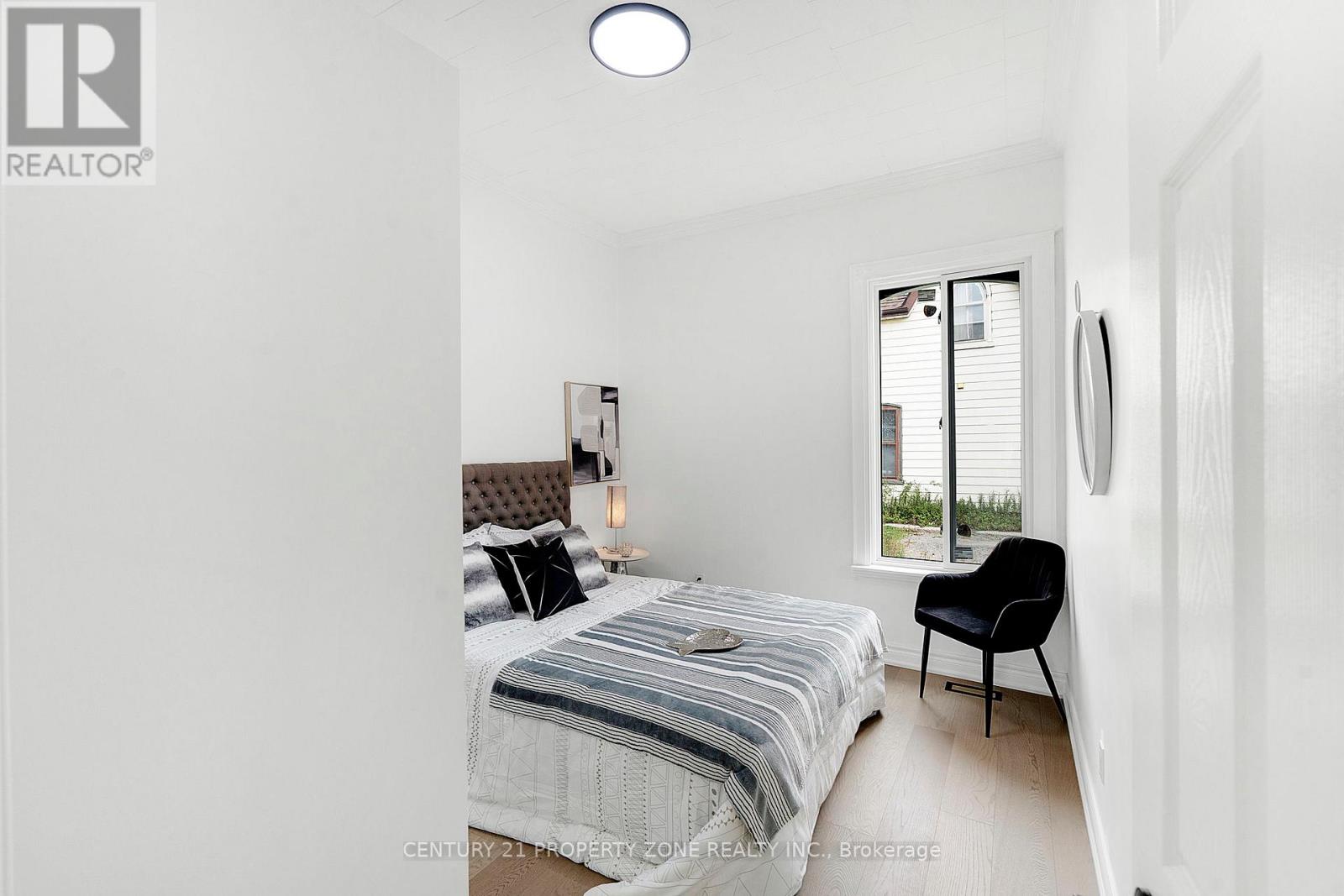 72 Nelson Street E, Brampton, Ontario  L6V 1E2 - Photo 10 - W12809056