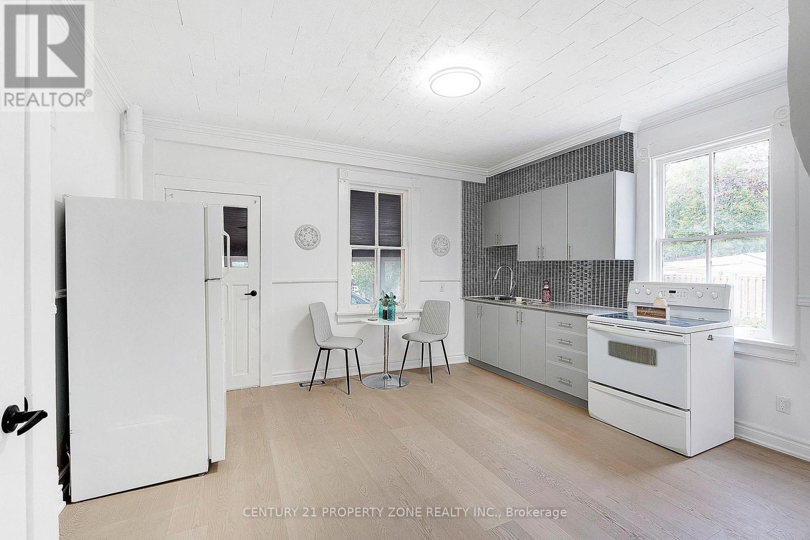 72 Nelson Street E, Brampton, Ontario  L6V 1E2 - Photo 15 - W12809056