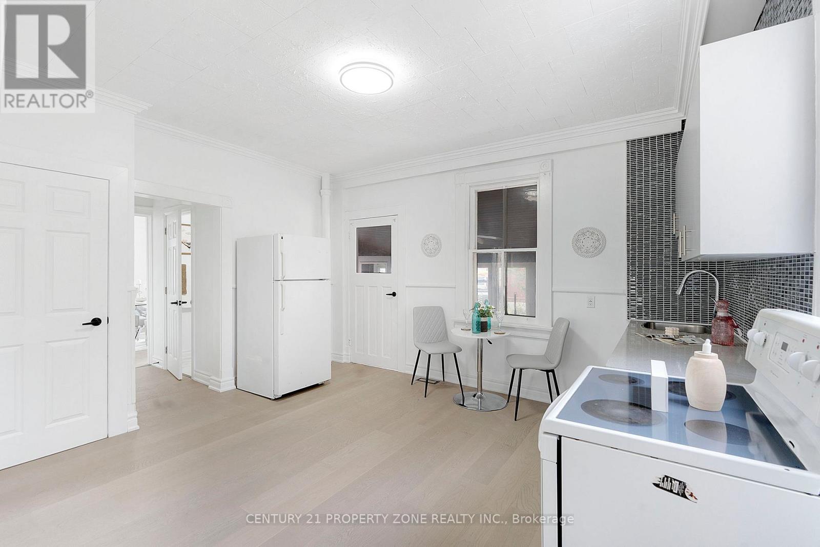 72 Nelson Street E, Brampton, Ontario  L6V 1E2 - Photo 16 - W12809056