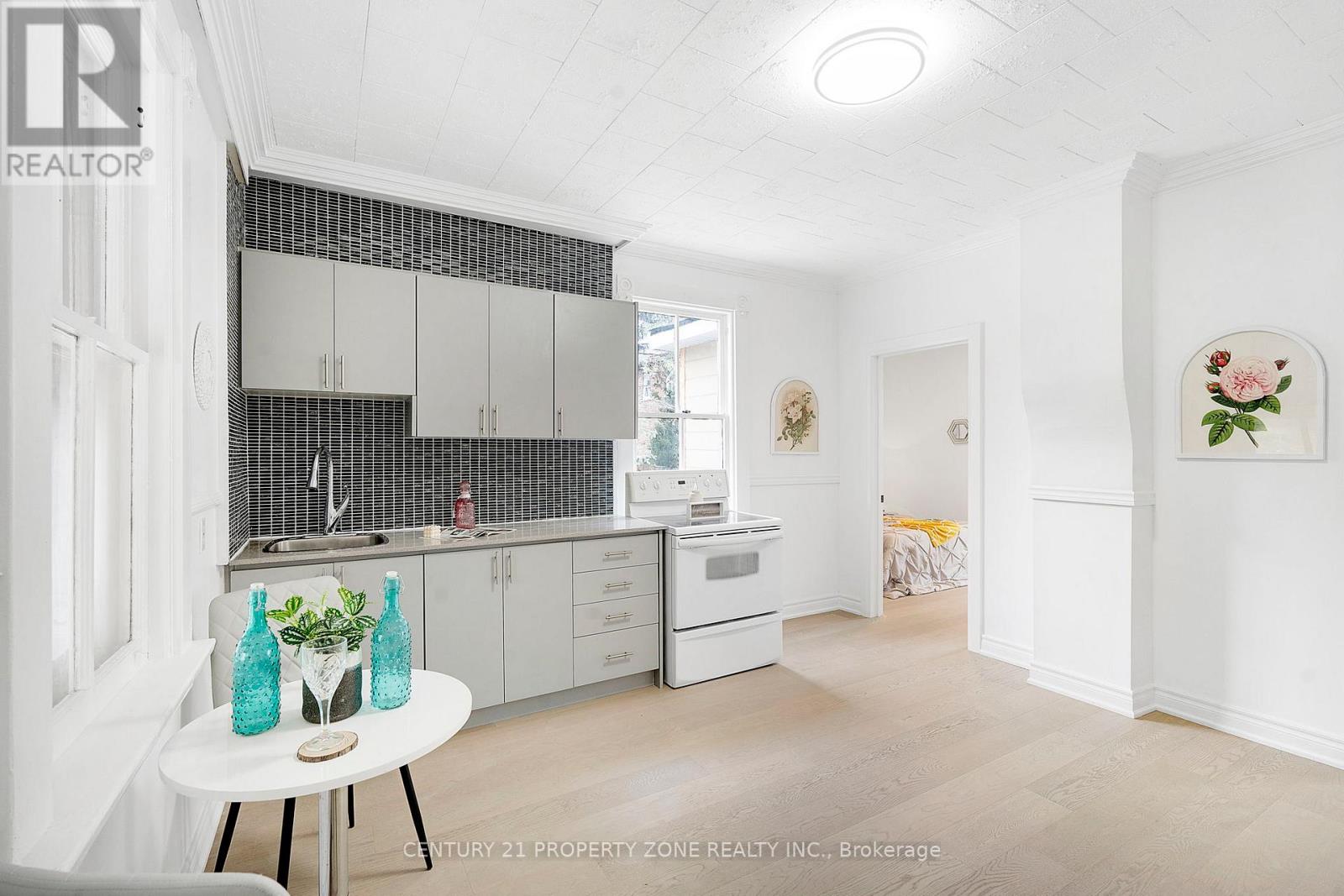 72 Nelson Street E, Brampton, Ontario  L6V 1E2 - Photo 17 - W12809056