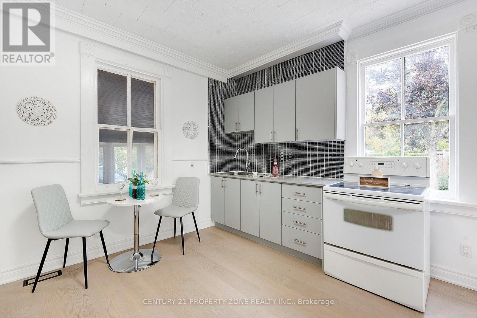 72 Nelson Street E, Brampton, Ontario  L6V 1E2 - Photo 18 - W12809056