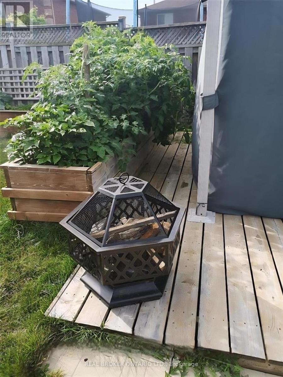 118 Sandringham Drive, Barrie, Ontario L4M 7J5 - Photo 30 - S12748970