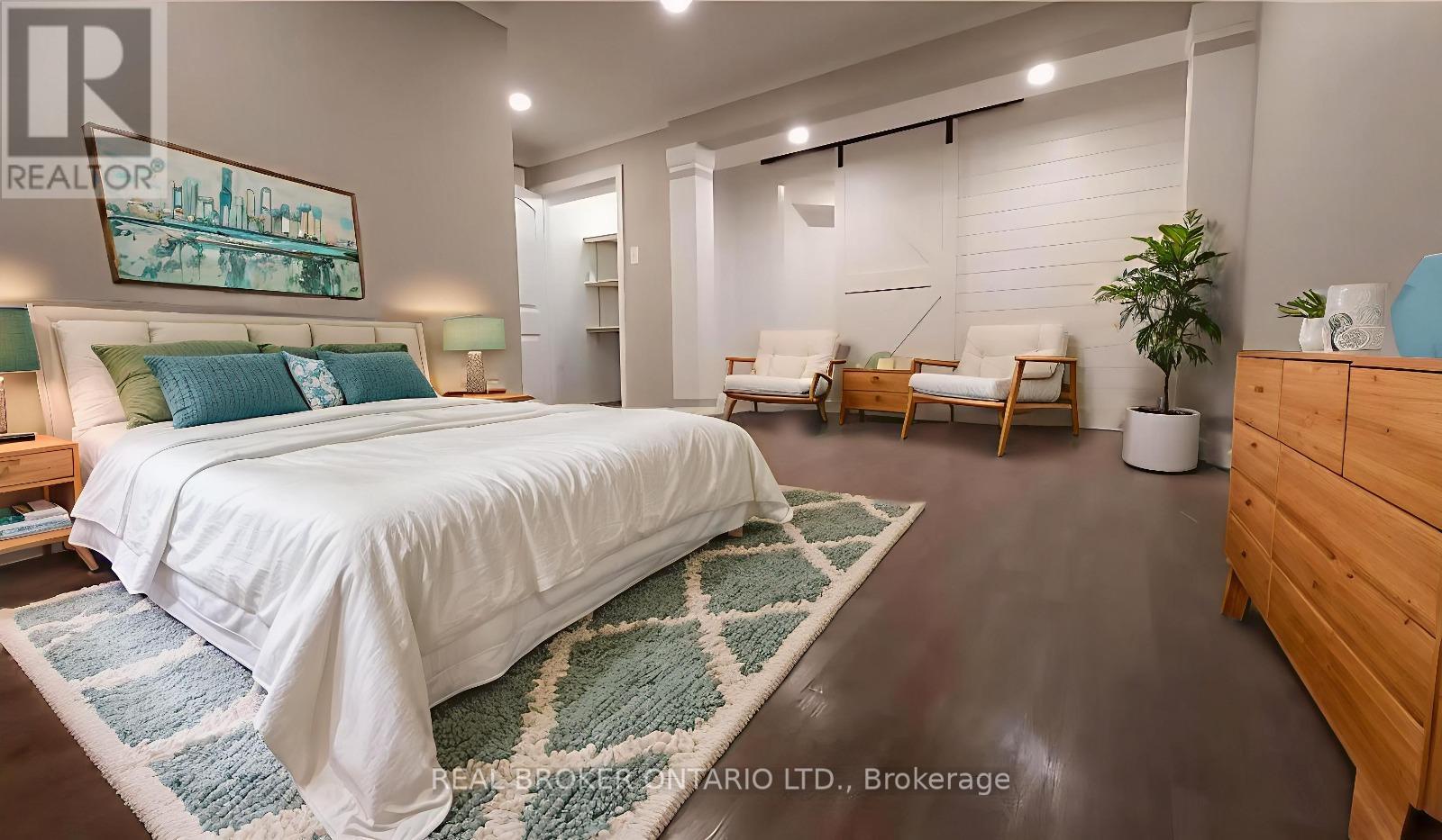 118 Sandringham Drive, Barrie, Ontario L4M 7J5 - Photo 4 - S12748970