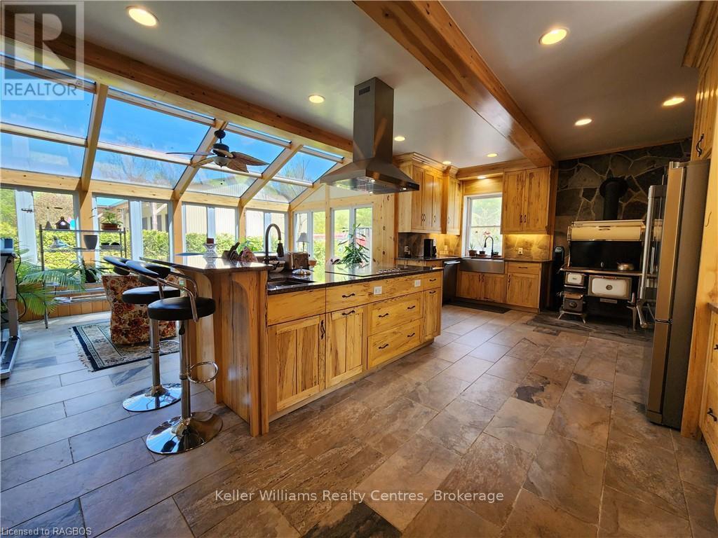 484 Carlisle Street, Saugeen Shores, Ontario N0H 2L0 - Photo 16 - X12809130