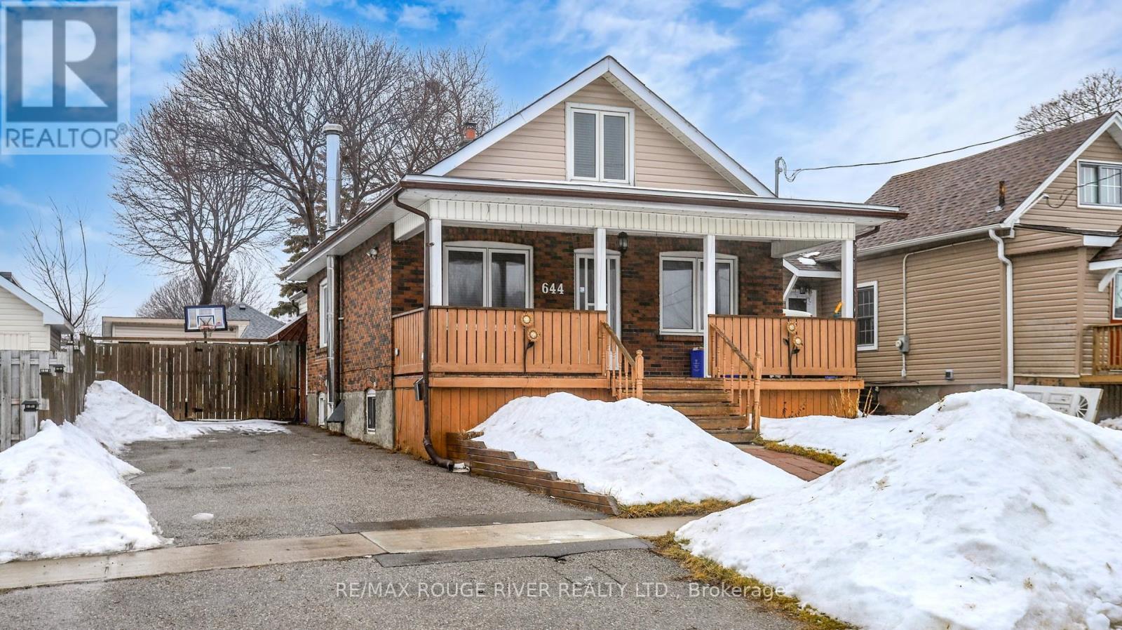 644 Oxford Street, Oshawa, Ontario  L1J 3V8 - Photo 1 - E12809068