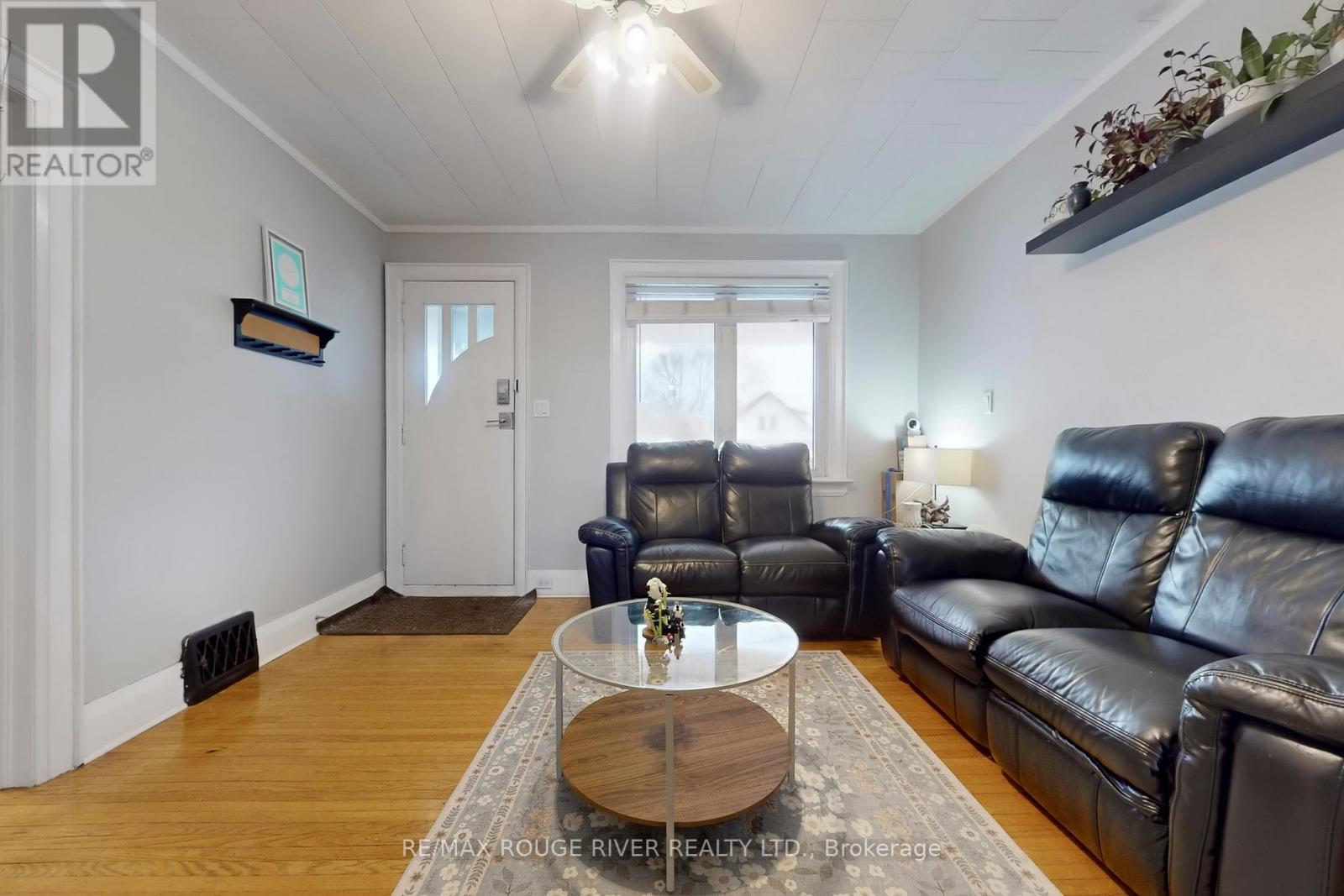 644 Oxford Street, Oshawa, Ontario  L1J 3V8 - Photo 3 - E12809068