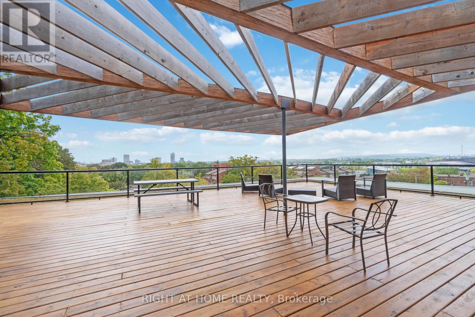 305 - 22 Perkins Street, Ottawa, Ontario  K1R 7G5 - Photo 3 - X12809074