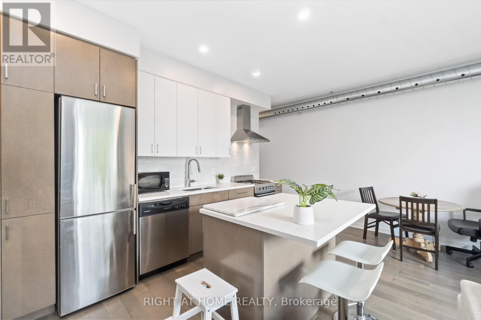 305 - 22 Perkins Street, Ottawa, Ontario  K1R 7G5 - Photo 8 - X12809074