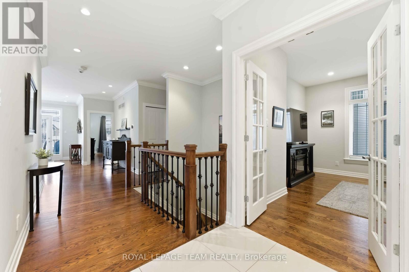 6 Waterford Way, Ottawa, Ontario  K2E 7V4 - Photo 24 - X12809124