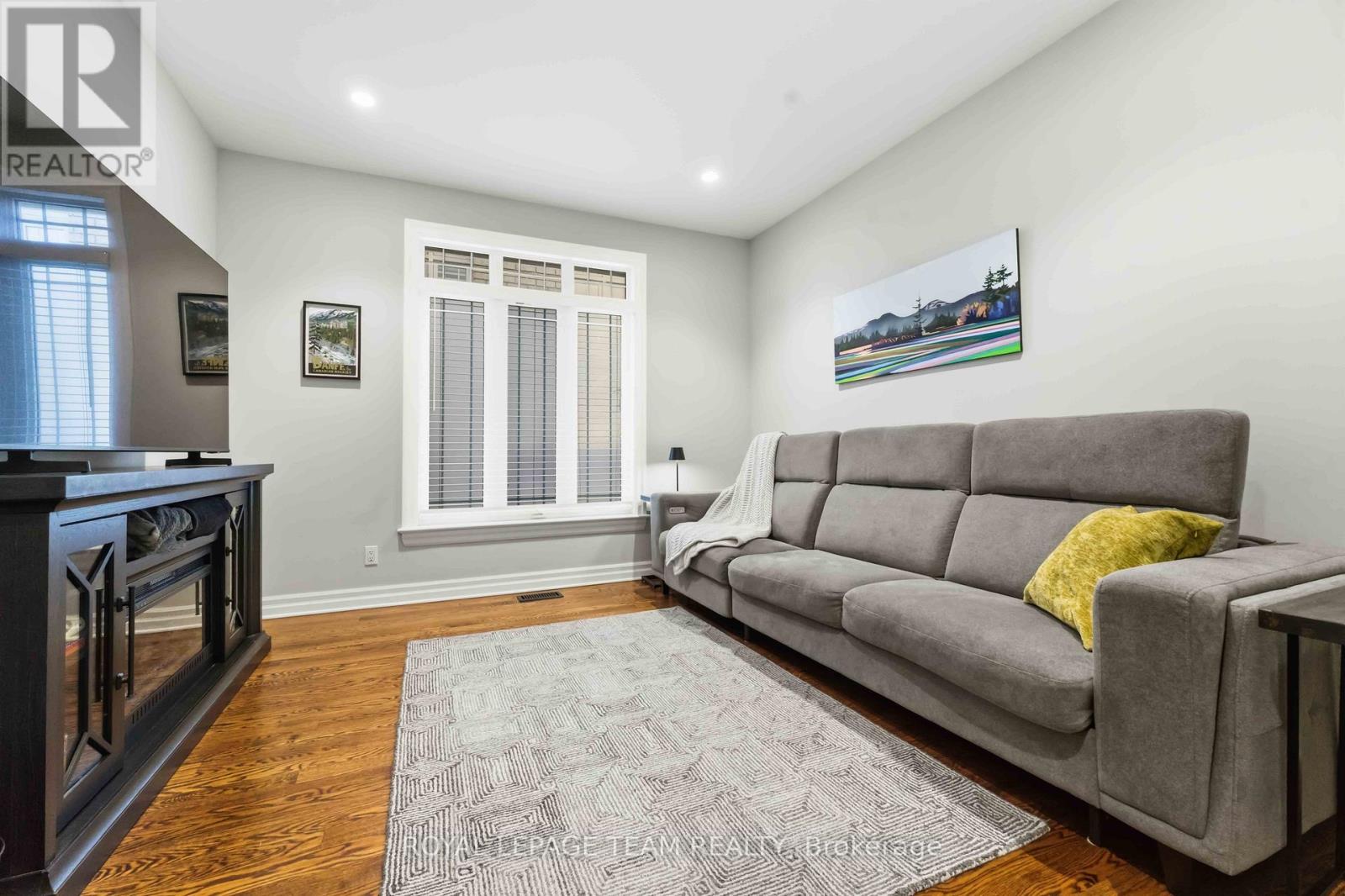 6 Waterford Way, Ottawa, Ontario  K2E 7V4 - Photo 28 - X12809124