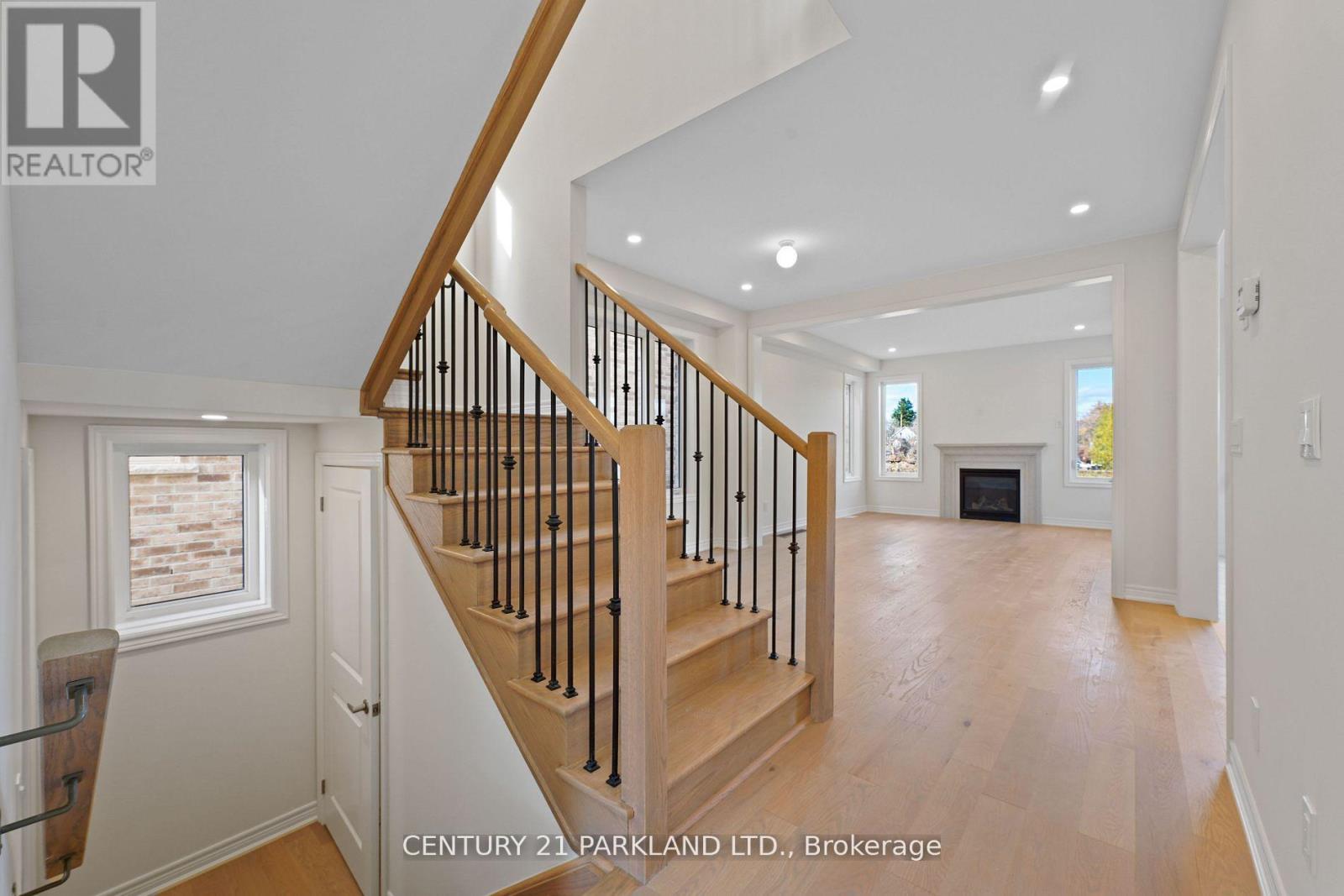 1352 Davis Loop, Innisfil (Lefroy), Ontario  L0L 1W0 - Photo 10 - N12805010