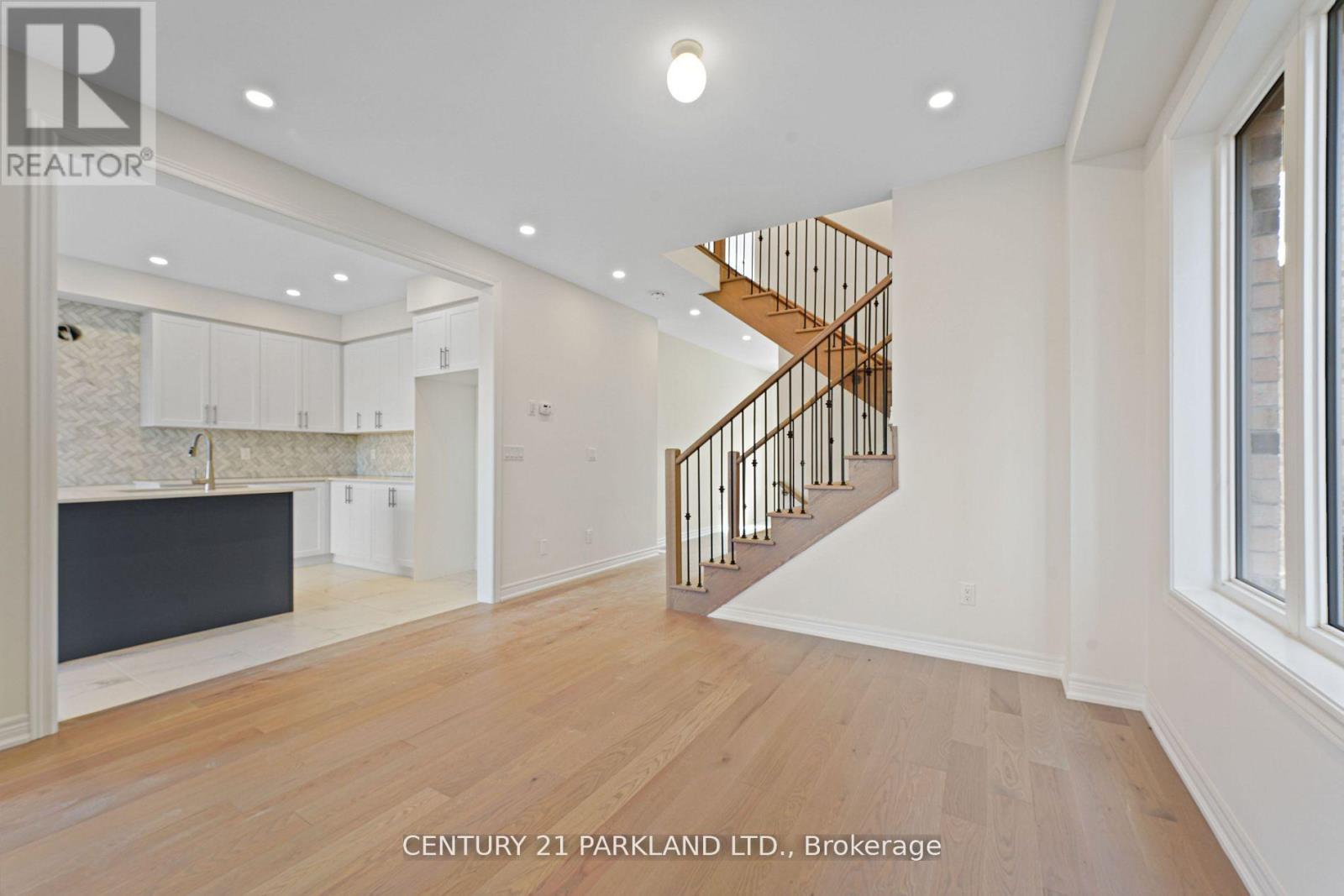 1352 Davis Loop, Innisfil (Lefroy), Ontario  L0L 1W0 - Photo 13 - N12805010