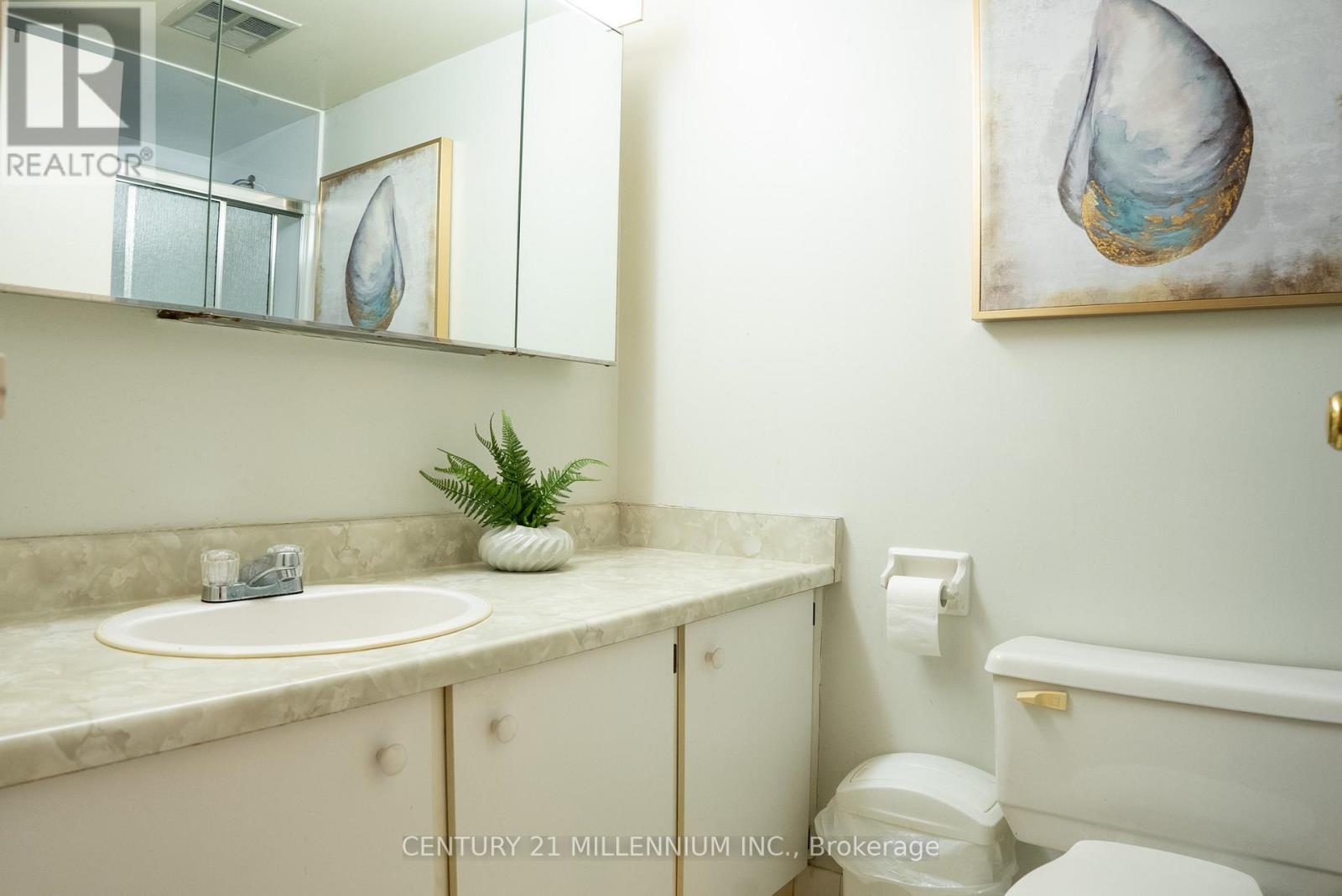 1103 - 3700 Kaneff Crescent, Mississauga, Ontario  L5A 4B8 - Photo 15 - W12809026