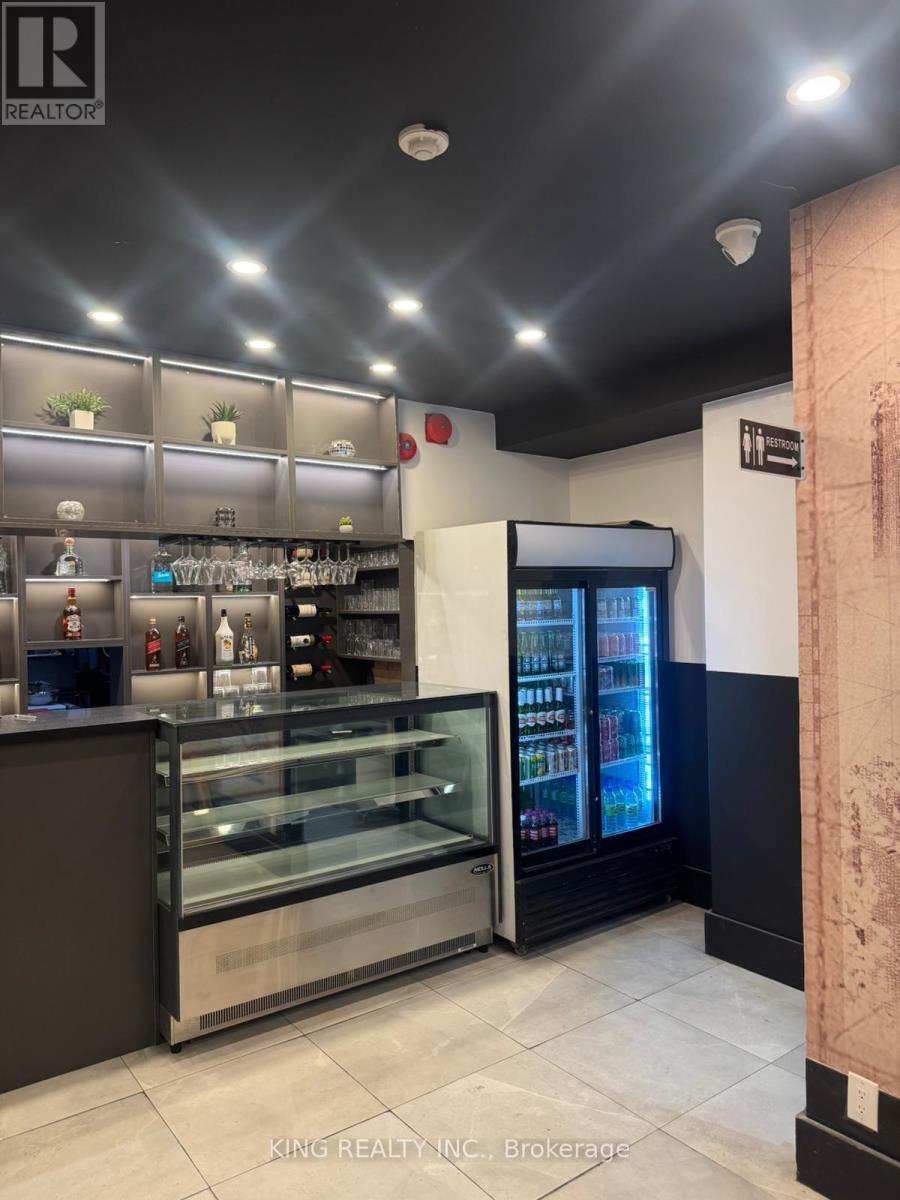 424 Danforth Avenue, Toronto, Ontario M4K 1P3 - Photo 3 - E12809086