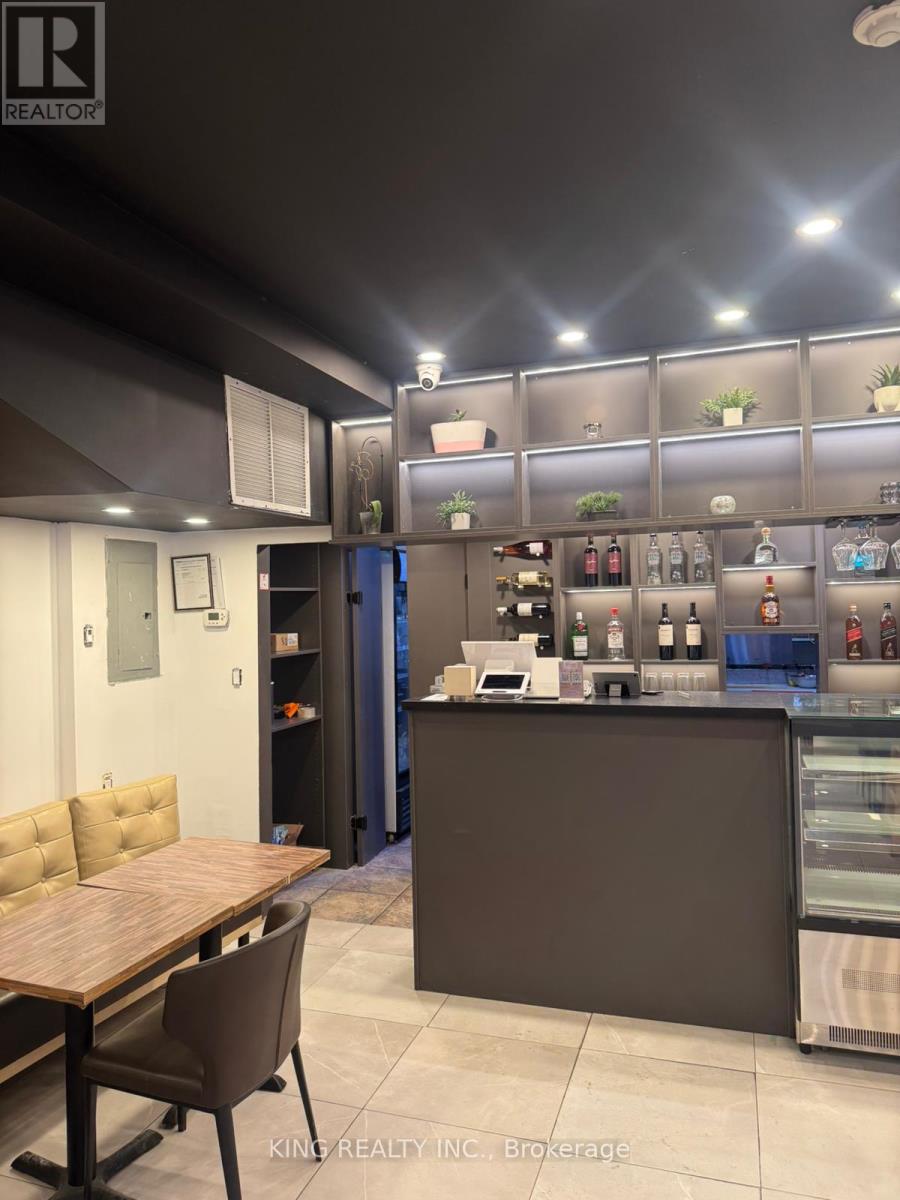 424 Danforth Avenue, Toronto, Ontario M4K 1P3 - Photo 5 - E12809086