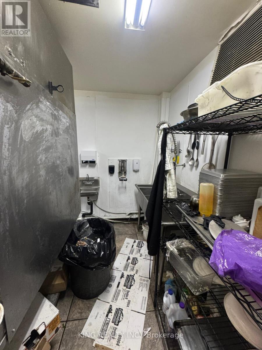 424 Danforth Avenue, Toronto, Ontario M4K 1P3 - Photo 6 - E12809086