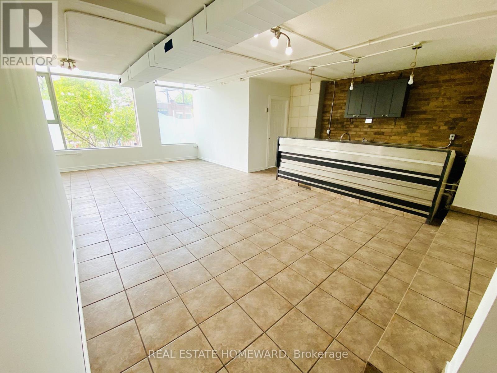 493a Danforth Avenue, Toronto, Ontario  M4K 1P5 - Photo 6 - E12809146