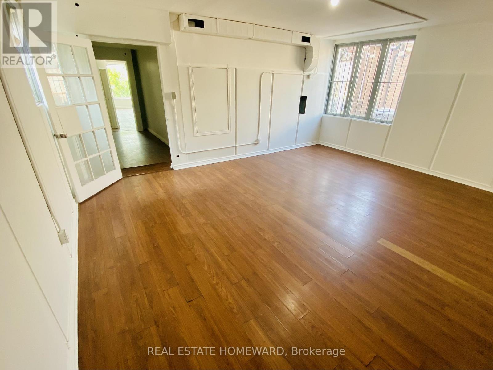 493a Danforth Avenue, Toronto, Ontario  M4K 1P5 - Photo 9 - E12809146