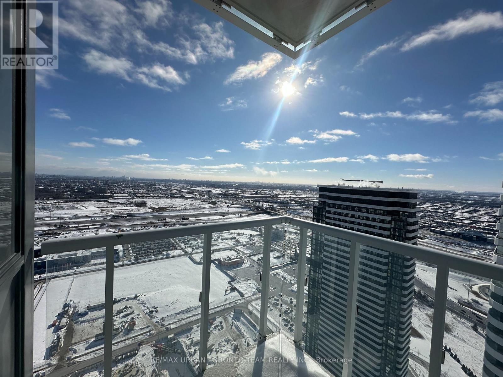 5612 - 8 INTERCHANGE WAY, Vaughan, Ontario