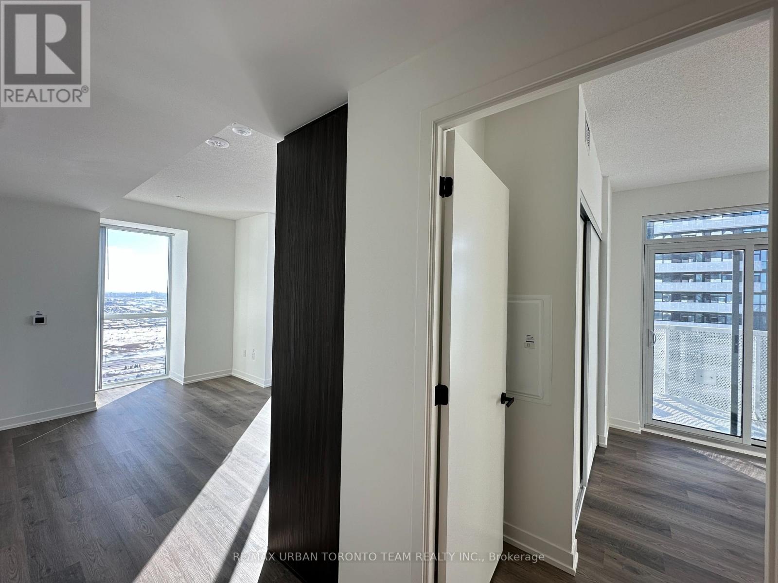 5612 - 8 Interchange Way, Vaughan, Ontario  L4K 5Z7 - Photo 6 - N12809116