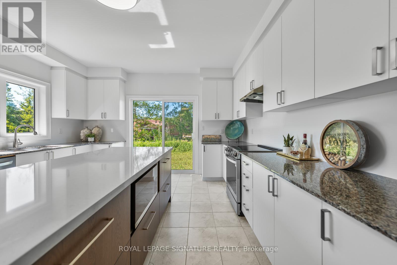 8 Misty Ridge Road, Wasaga Beach, Ontario  L9Z 0R8 - Photo 22 - S12809122