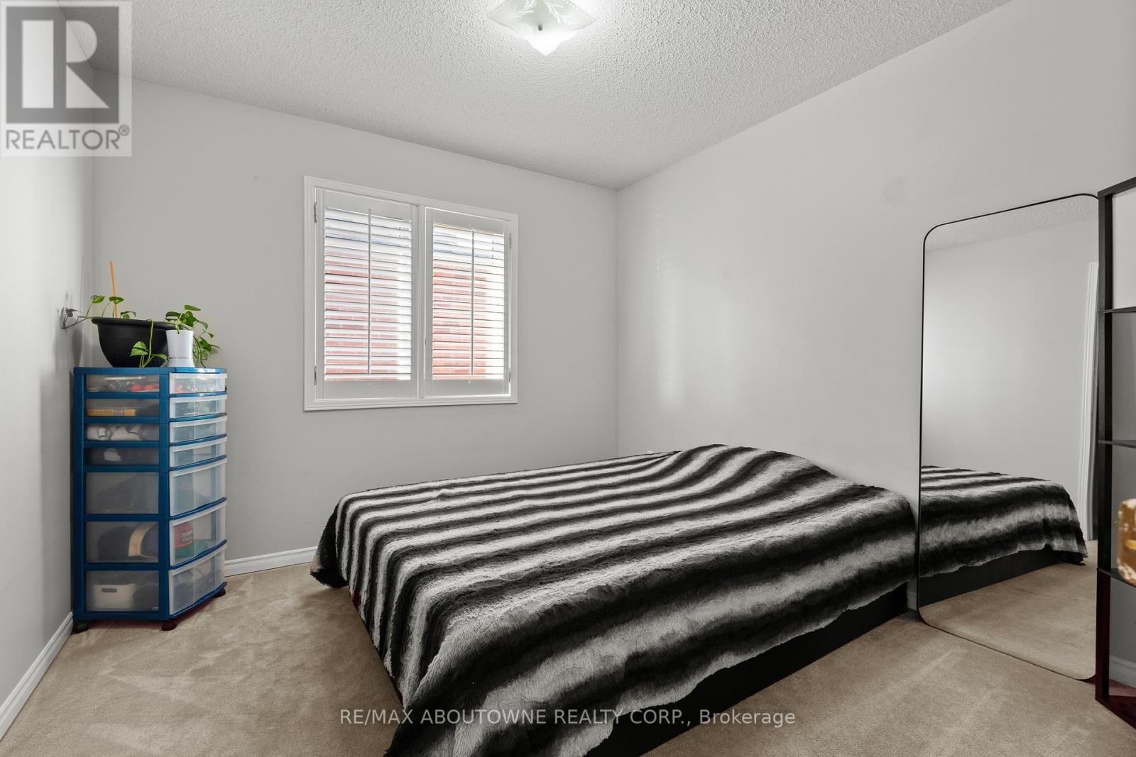 49 Lockwood Road, Brampton, Ontario  L6Y 4T7 - Photo 19 - W12804904