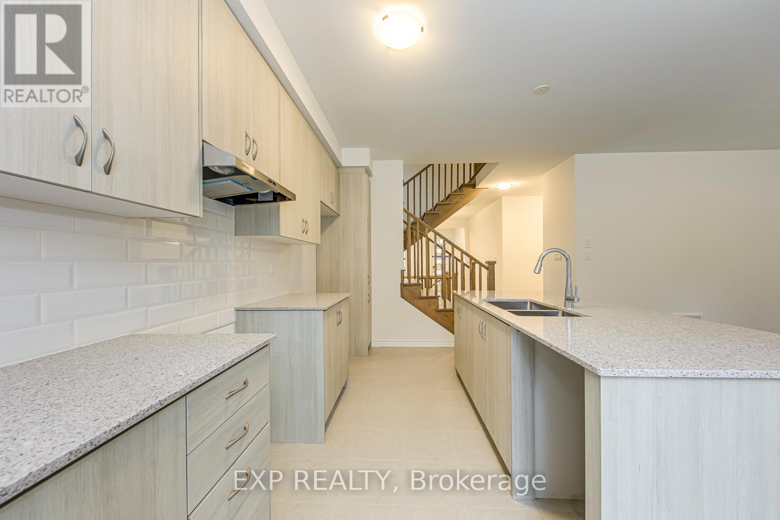 1313 Whitlock Avenue, Milton, Ontario  L9E 2H1 - Photo 11 - W12809084